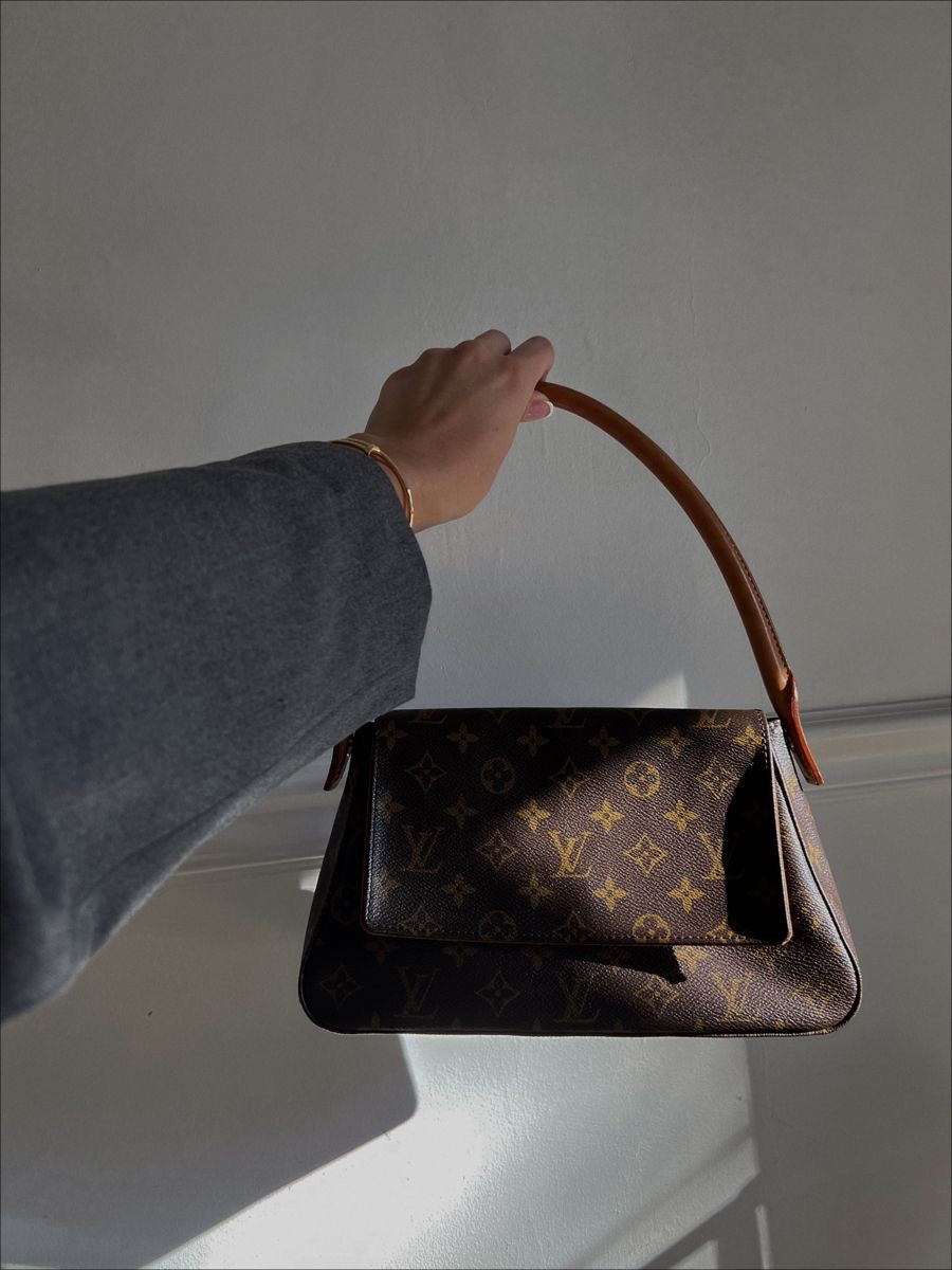 LOUIS VUITTON mini looping bag