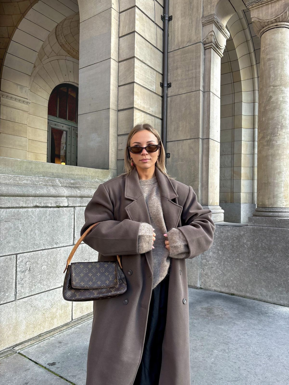 LOUIS VUITTON mini looping bag