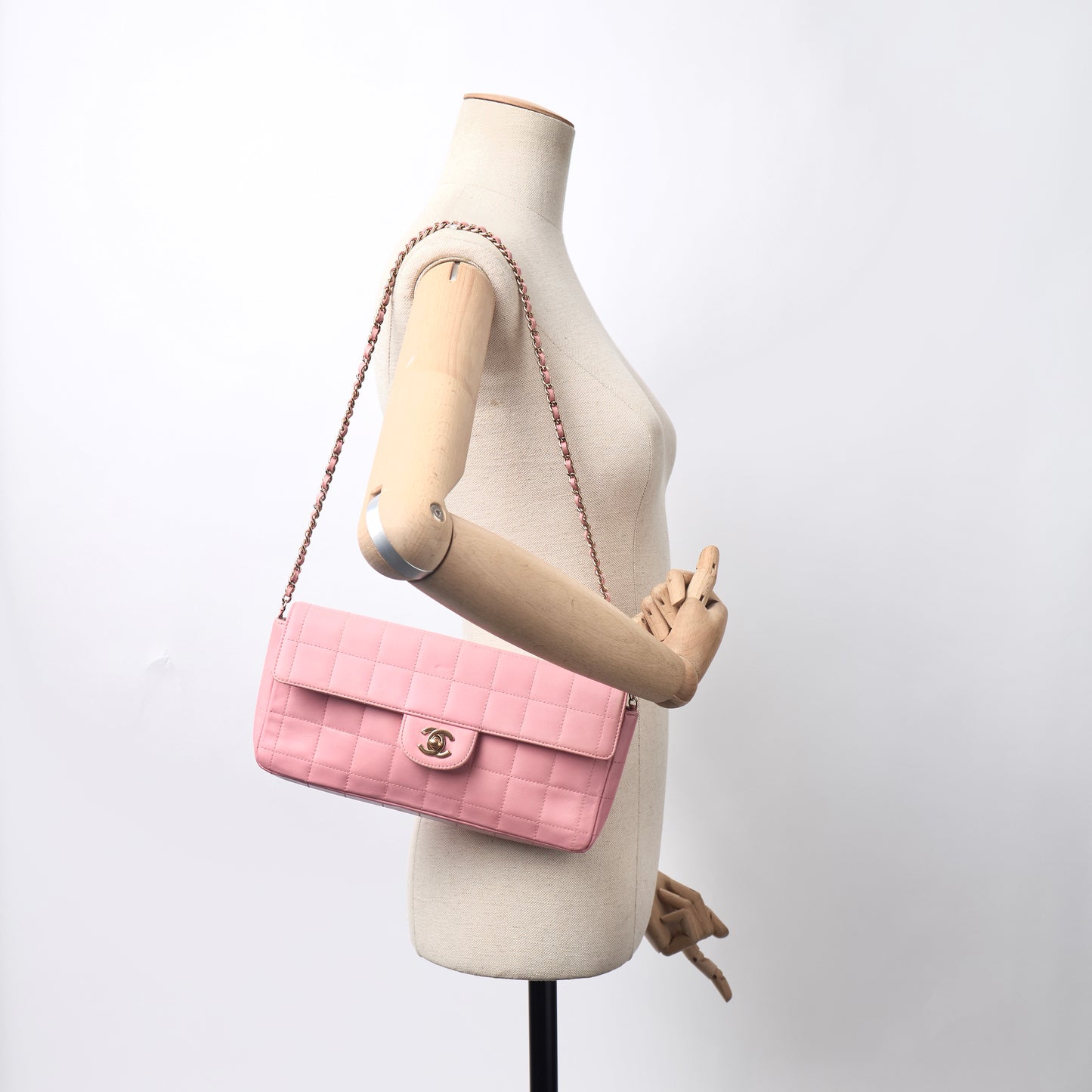 CHANEL pink chocolate bar shoulderbag