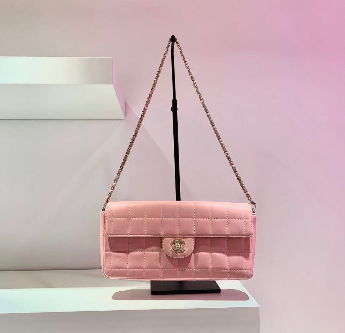 CHANEL pink chocolate bar shoulderbag