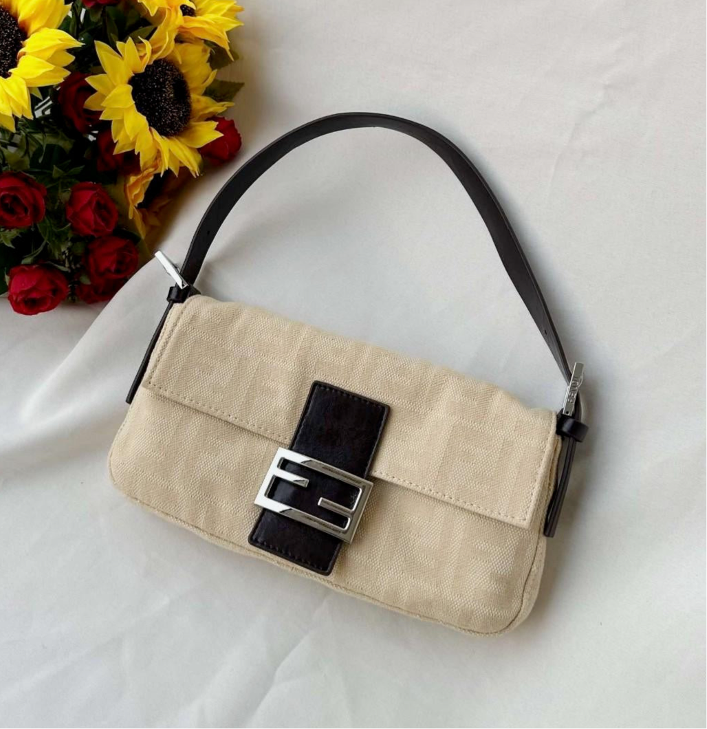 FENDI beige zucca baguette
