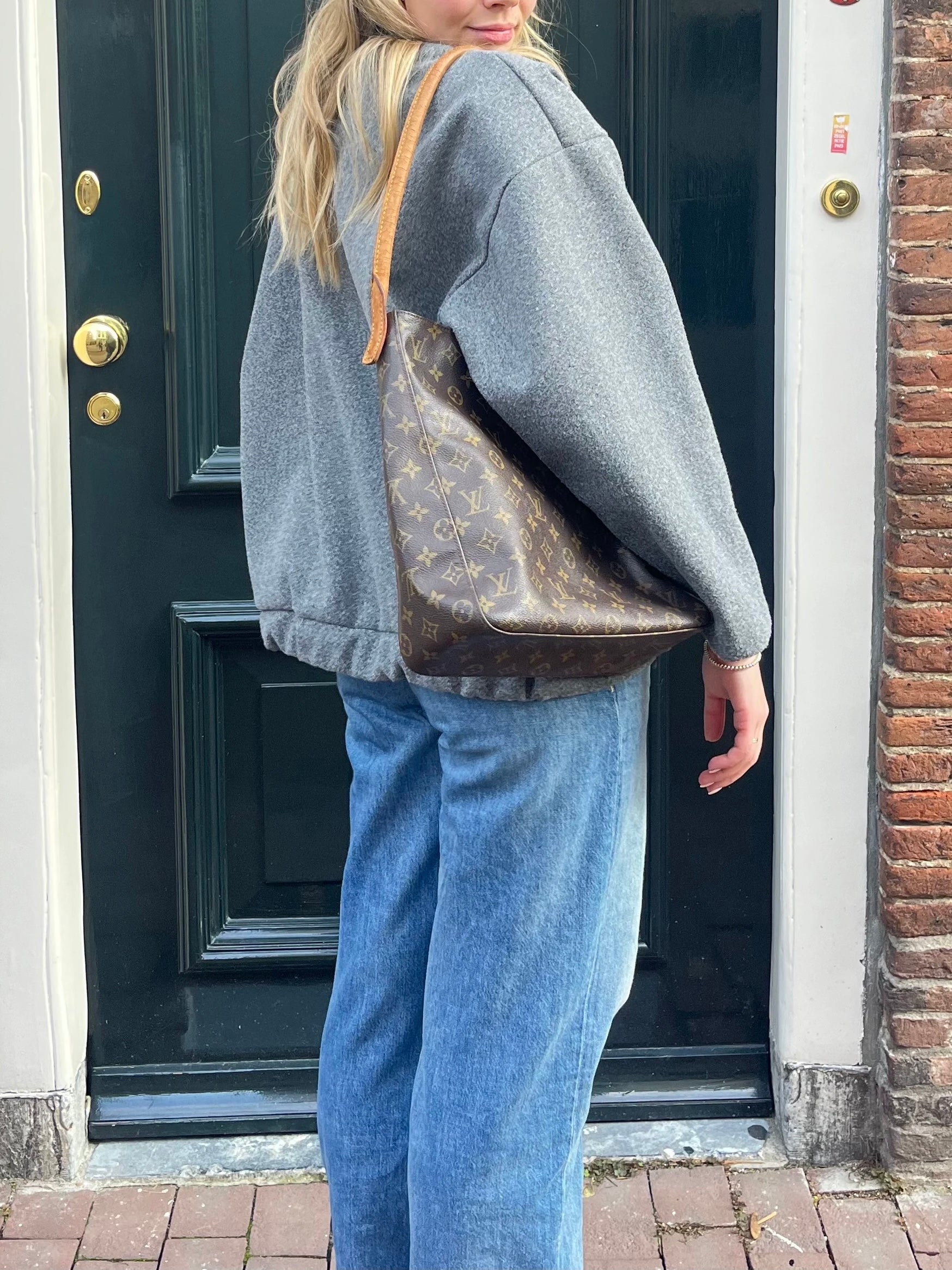 LOUIS VUITTON looping GM – Saucy Vault - Main Image