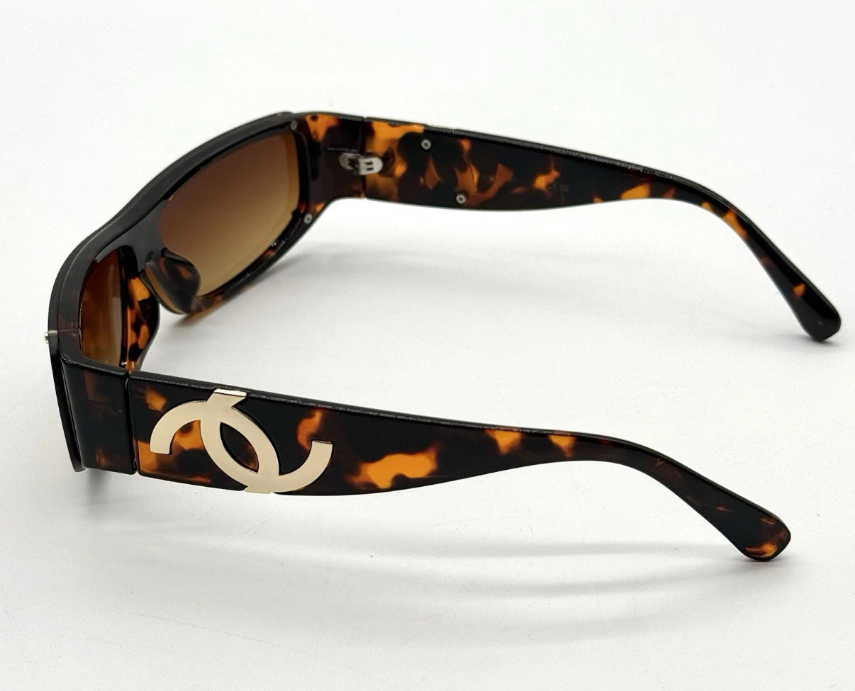 CHANEL 5072 tortoiseshell sunglasses