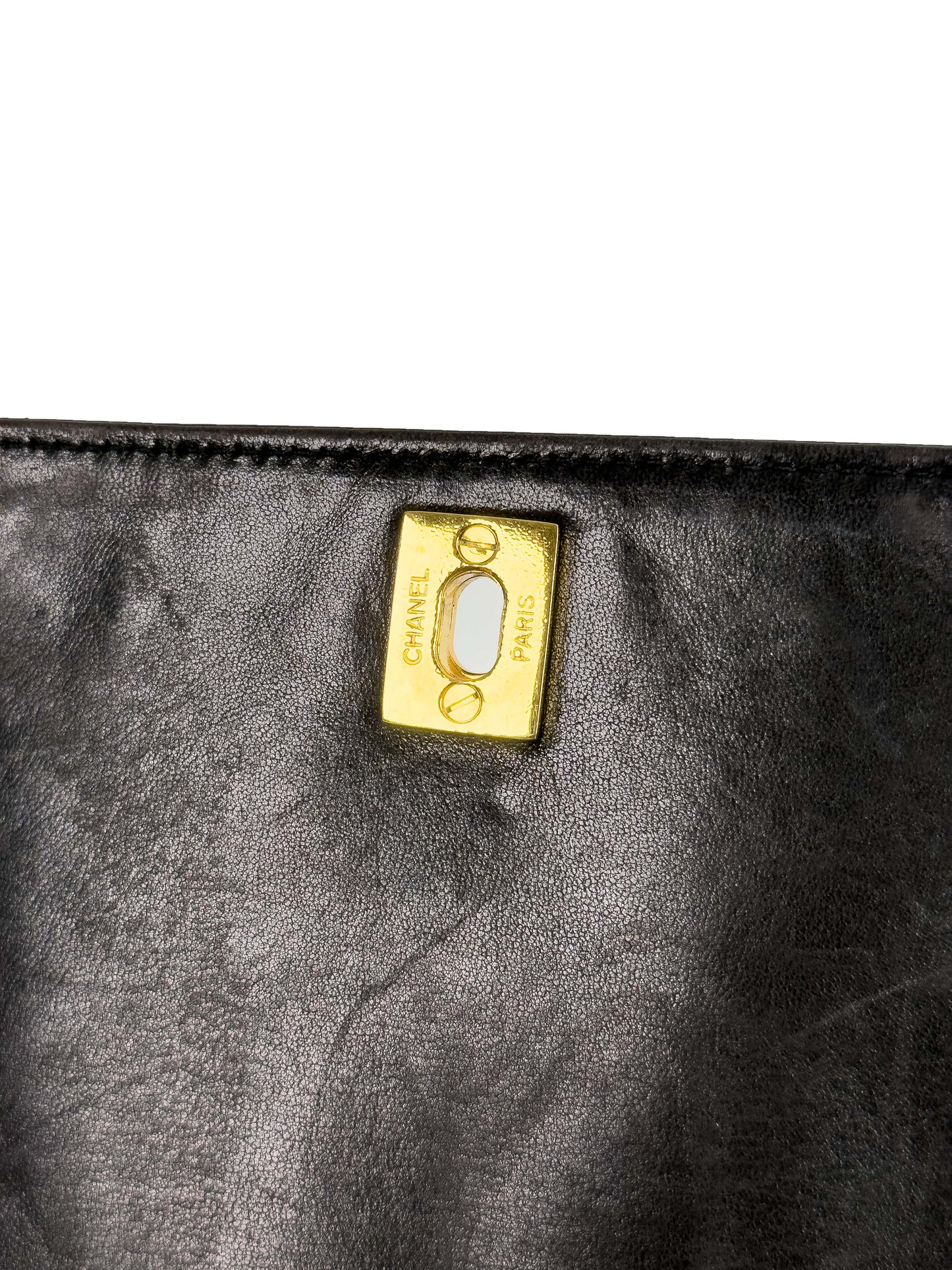 CHANEL patent leather CC shoulder bag