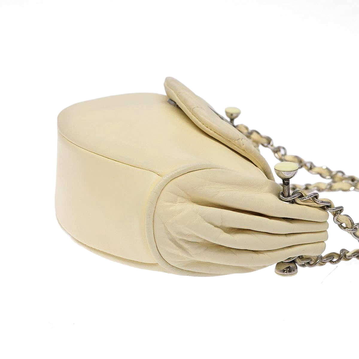 CHANEL cream matelasse lambskin accordion shoulderbag