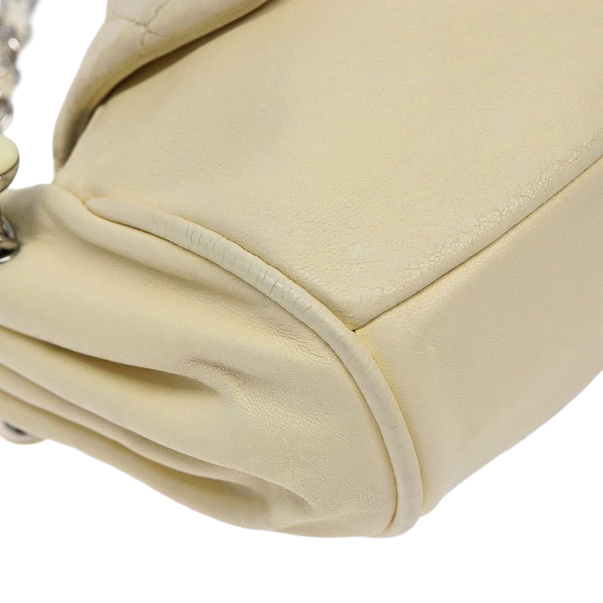CHANEL cream matelasse lambskin accordion shoulderbag