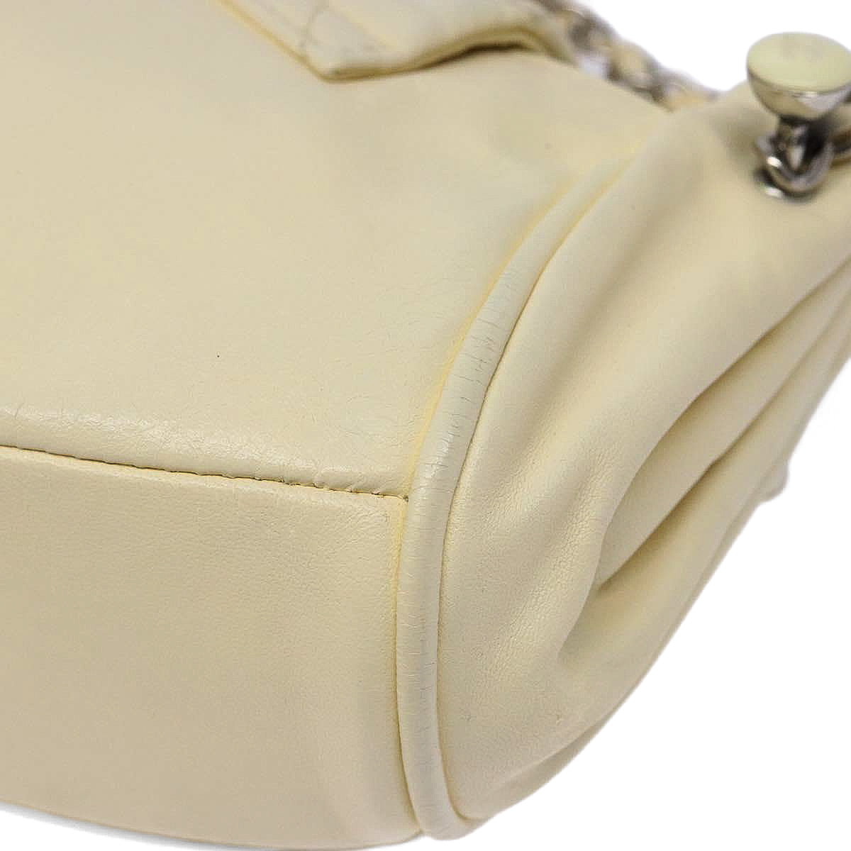 CHANEL cream matelasse lambskin accordion shoulderbag