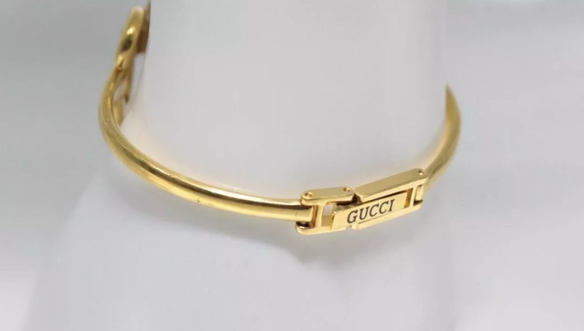 GUCCI 1600 seashell watch