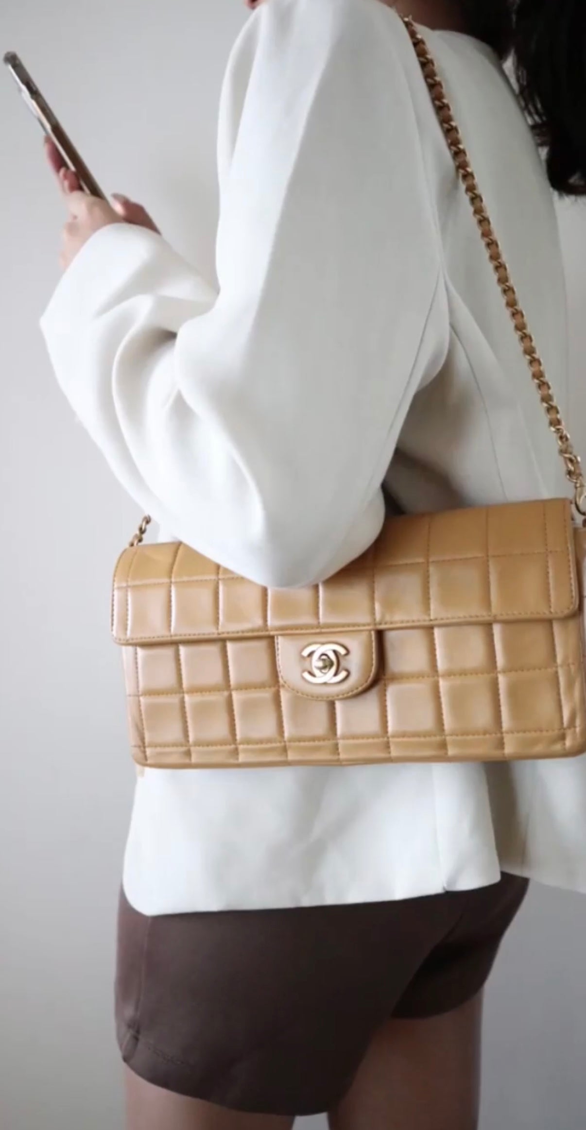 CHANEL beige lambskin chocolate bar shoulder bag