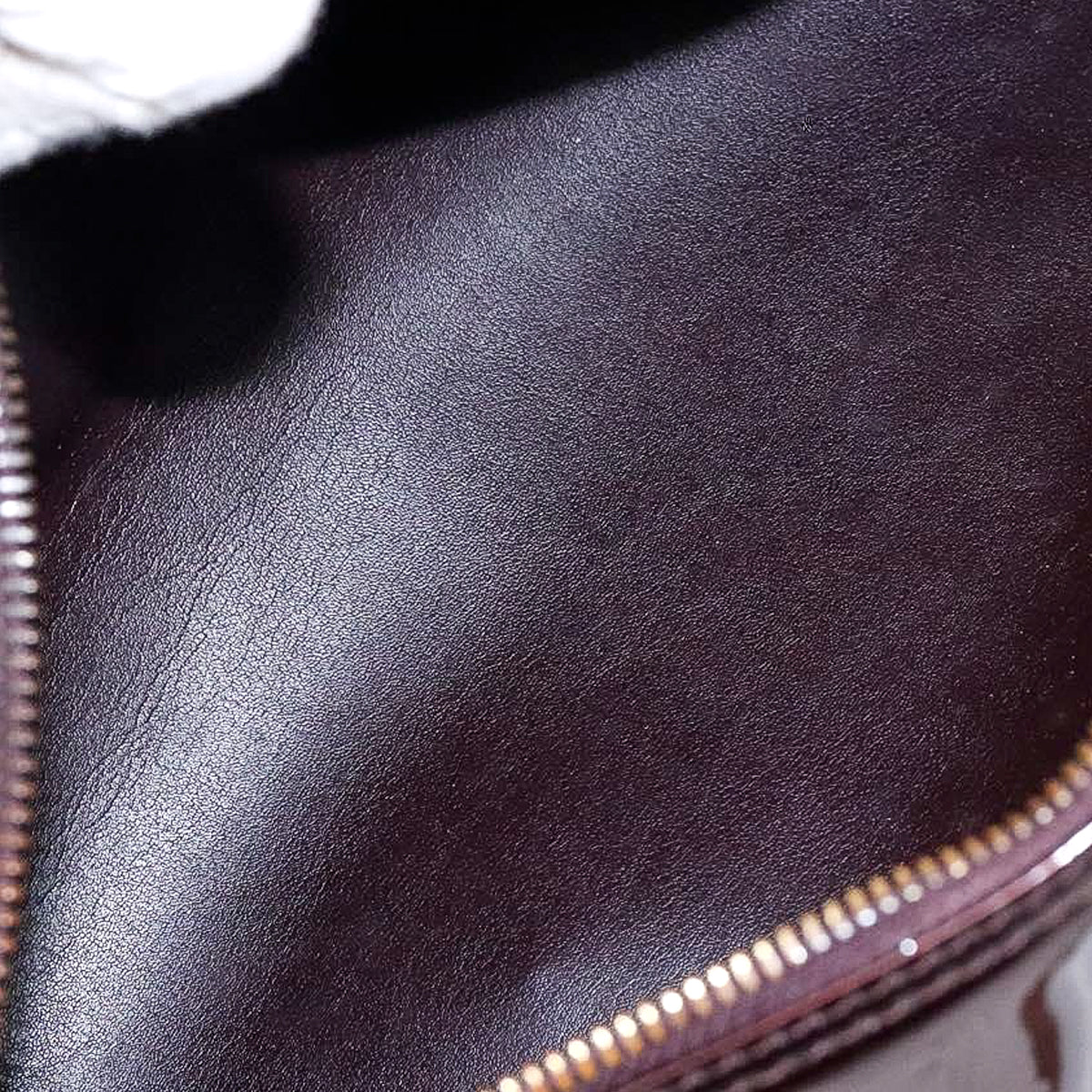 LOUIS VUITTON amarante vernis bedford