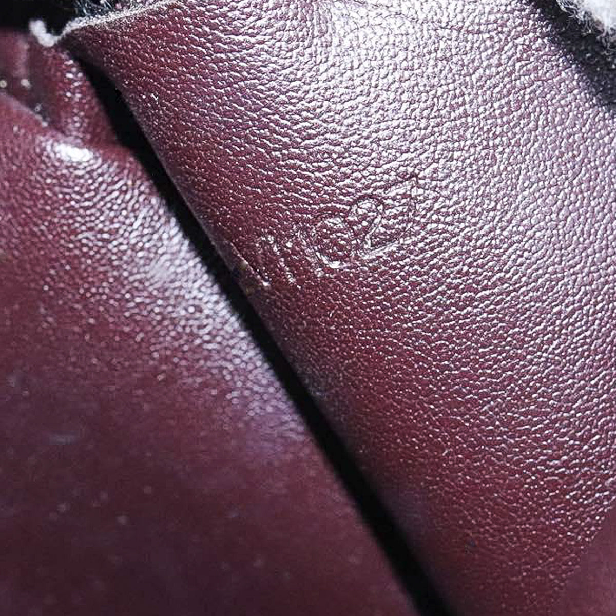 LOUIS VUITTON amarante vernis bedford