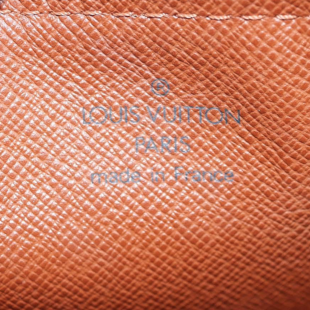 LOUIS VUITTON papillon 30