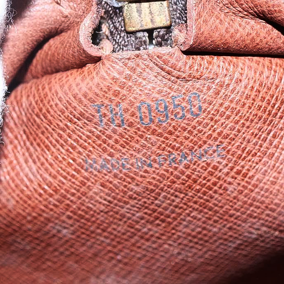 LOUIS VUITTON papillon 30