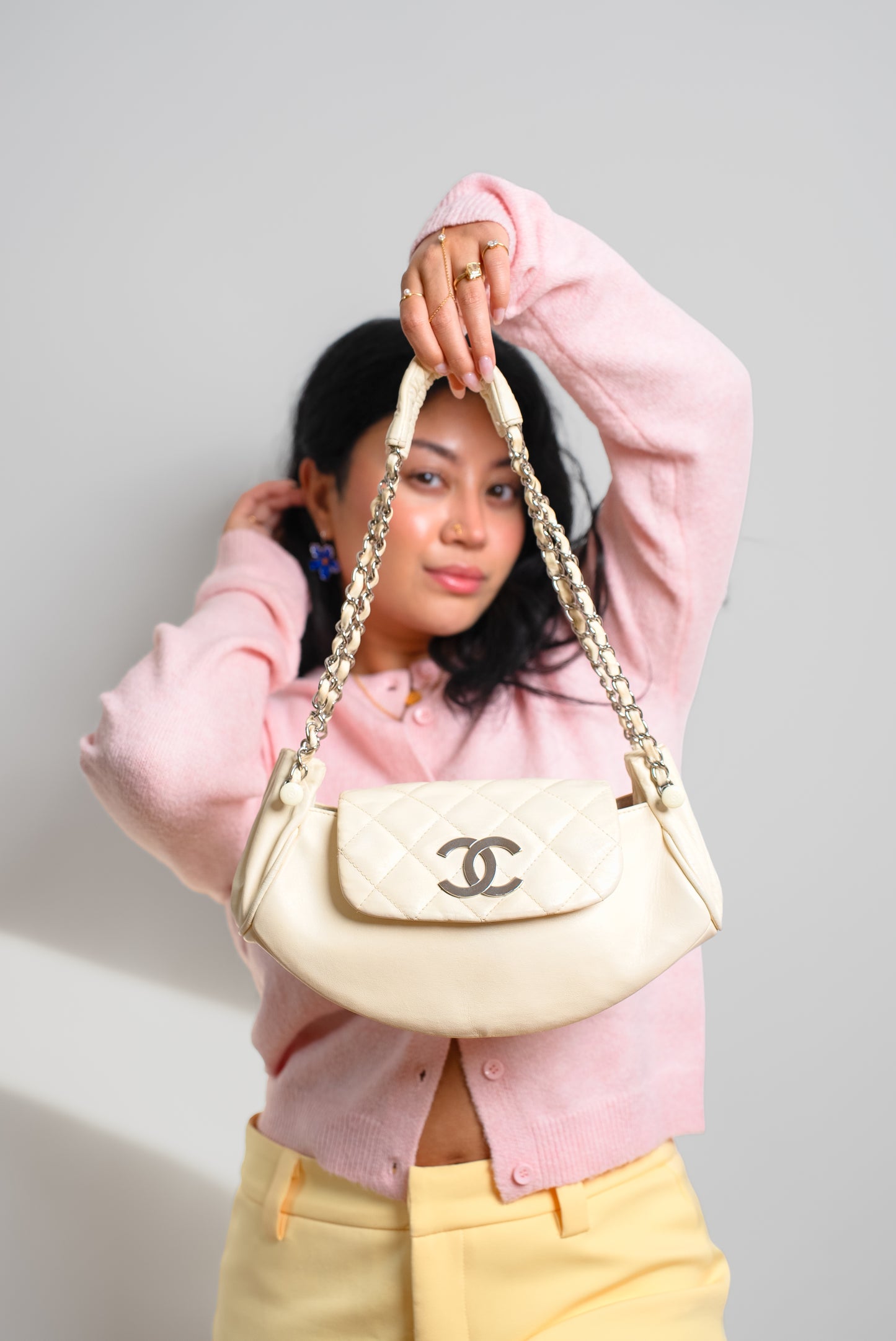 CHANEL cream matelasse lambskin accordion shoulderbag