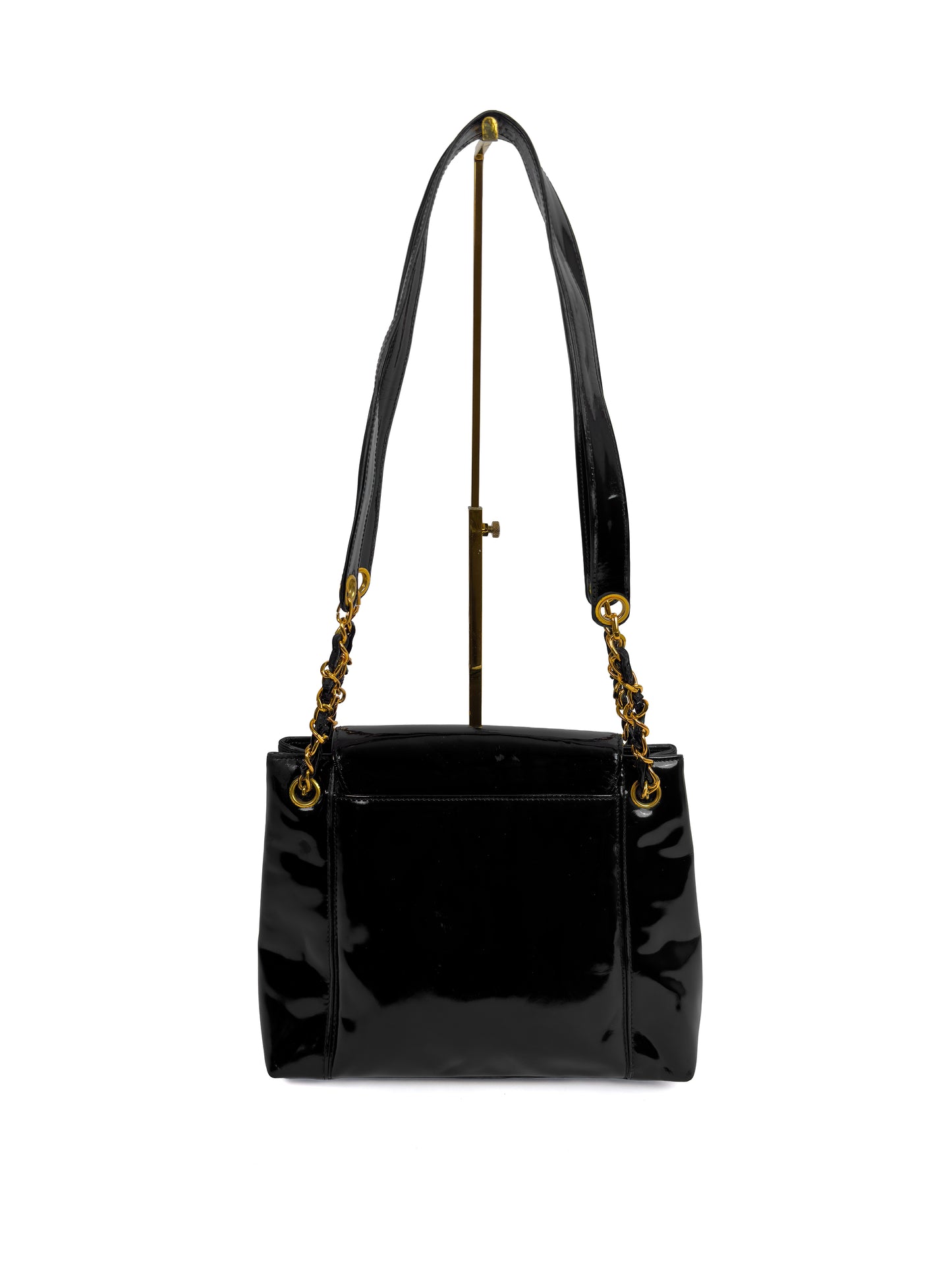 CHANEL patent leather CC shoulder bag