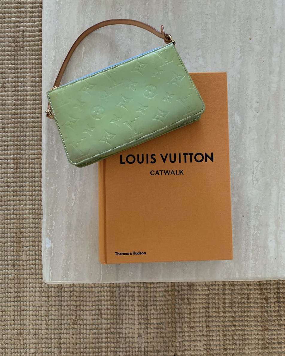 LOUIS VUITTON green vernis lexington pochette