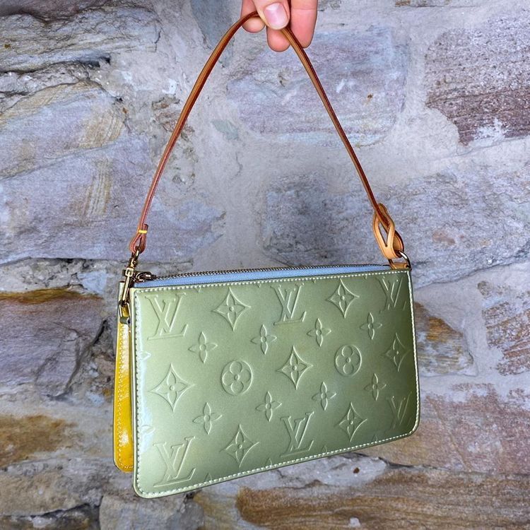 LOUIS VUITTON green vernis lexington pochette