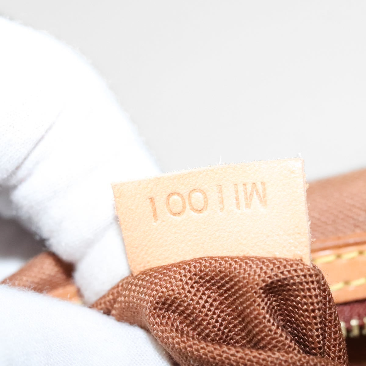 LOUIS VUITTON mini looping bag