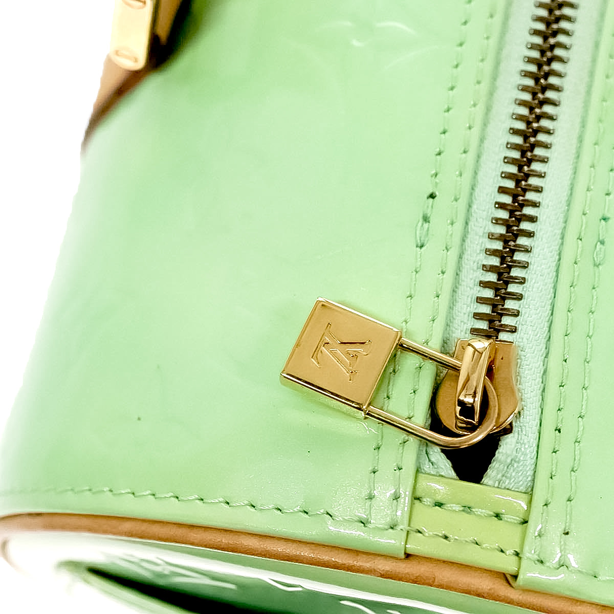 LOUIS VUITTON mint vernis bedford