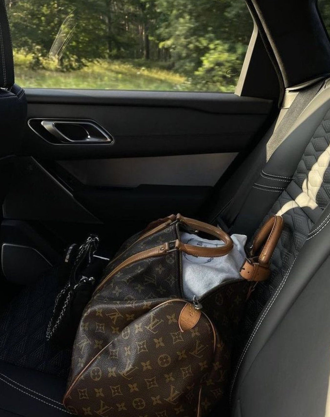 LOUIS VUITTON Keepall 50