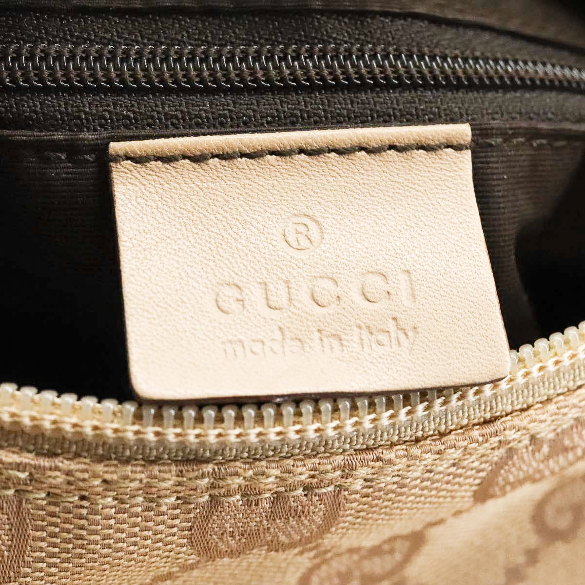 GUCCI beige monogram canvas shoulderbag