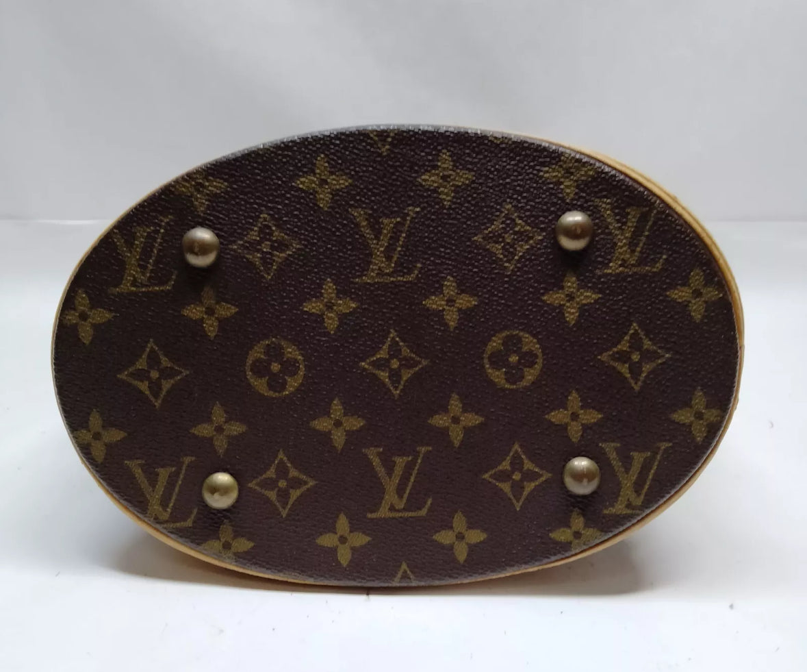 LOUIS VUITTON bucket PM