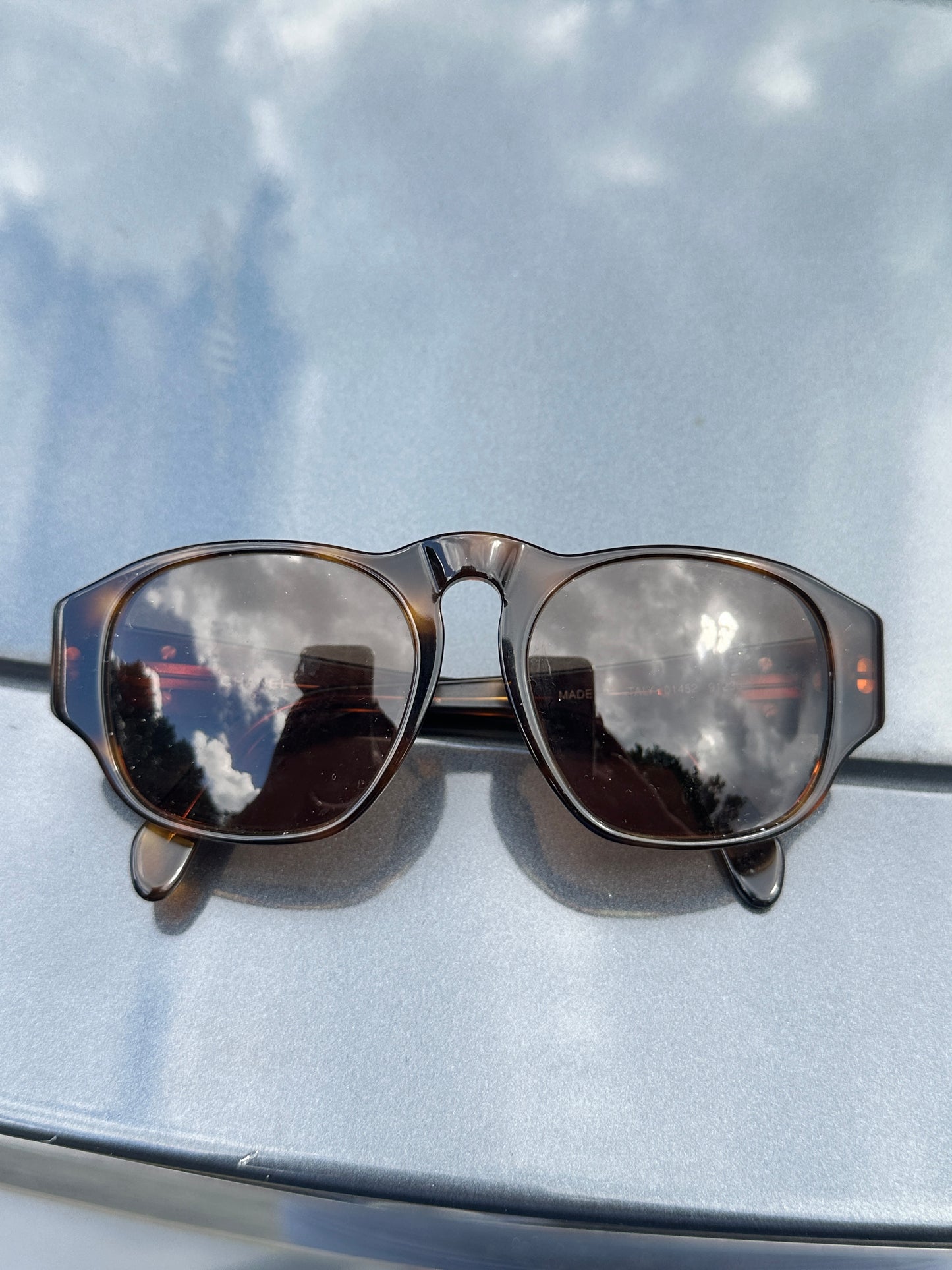 CHANEL 01452 tortoiseshell sunglasses