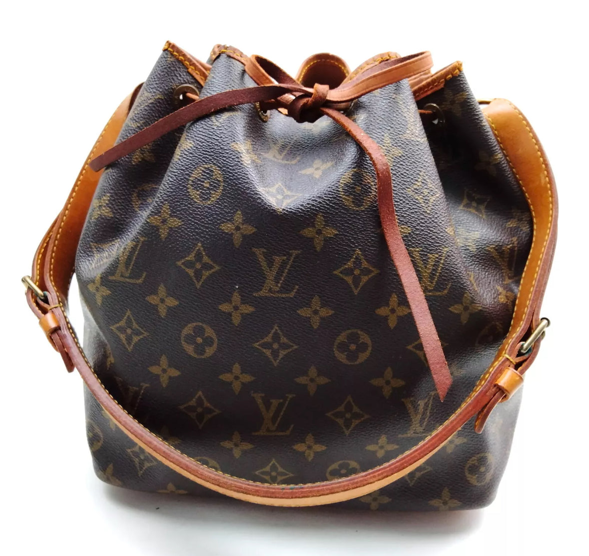 LOUIS VUITTON petit noe drawstring bag