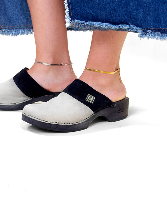 CHANEL suede clogs 39