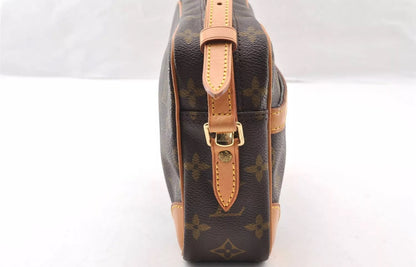 LOUIS VUITTON trocadero 23 crossbody