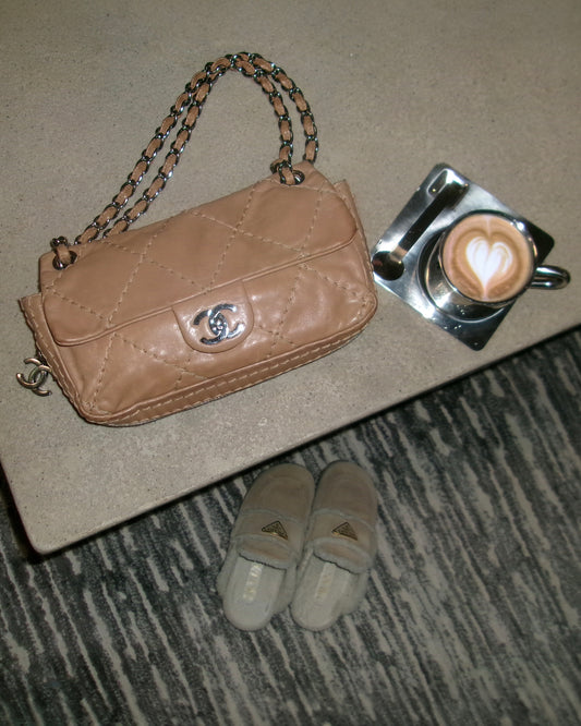 CHANEL stitch zip latte leather shoulder bag