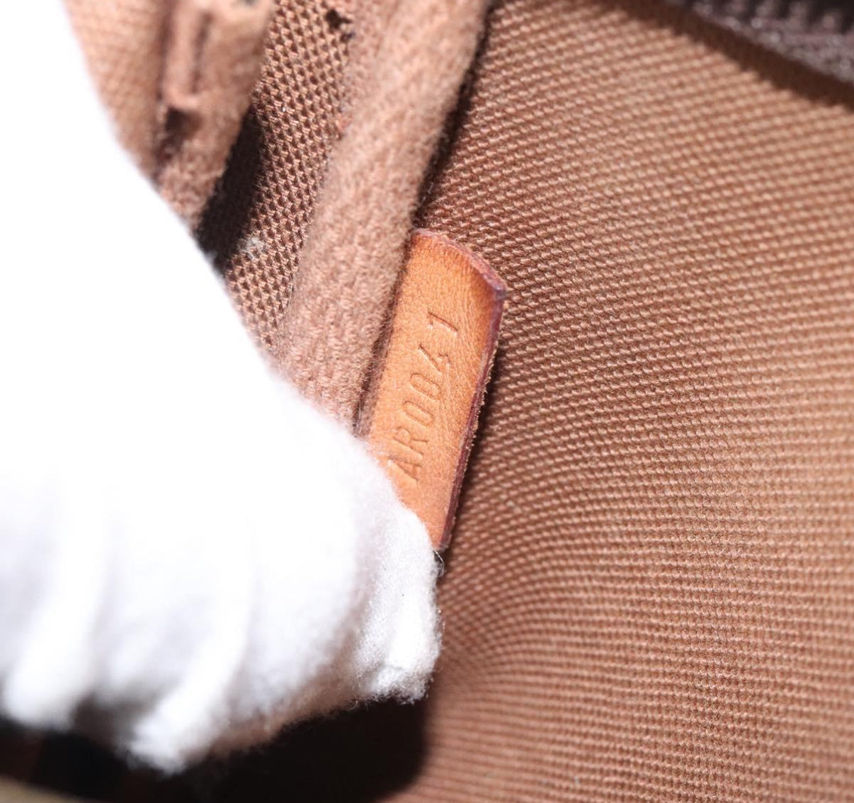 LOUIS VUITTON x Stephen Sprouse graffiti pochette