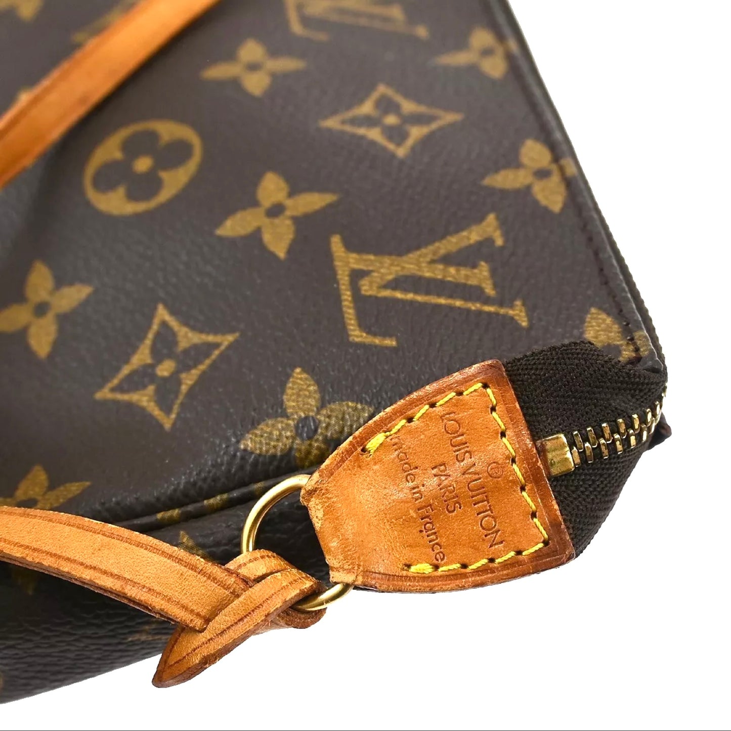 LOUIS VUITTON pochette