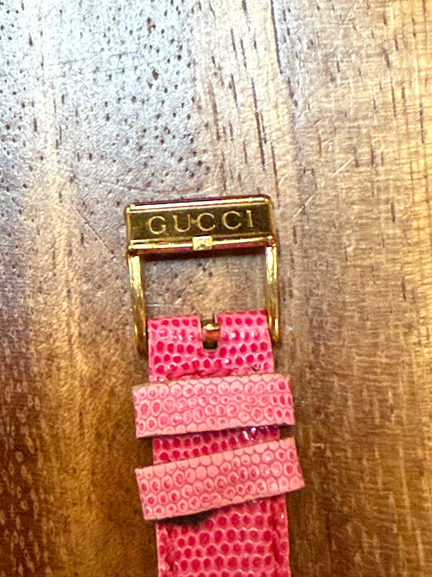 GUCCI 6300L pink watch