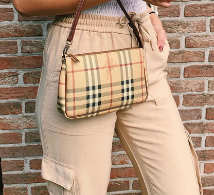 BURBERRY nova check pochette