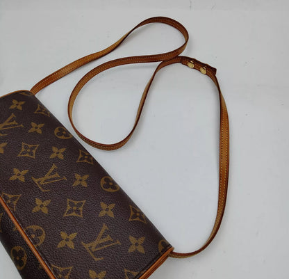 LOUIS VUITTON pochette twin GM