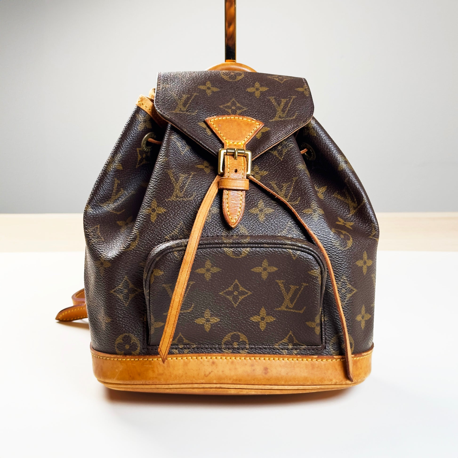 LOUIS VUITTON Montsouris PM backpack – Saucy Vault