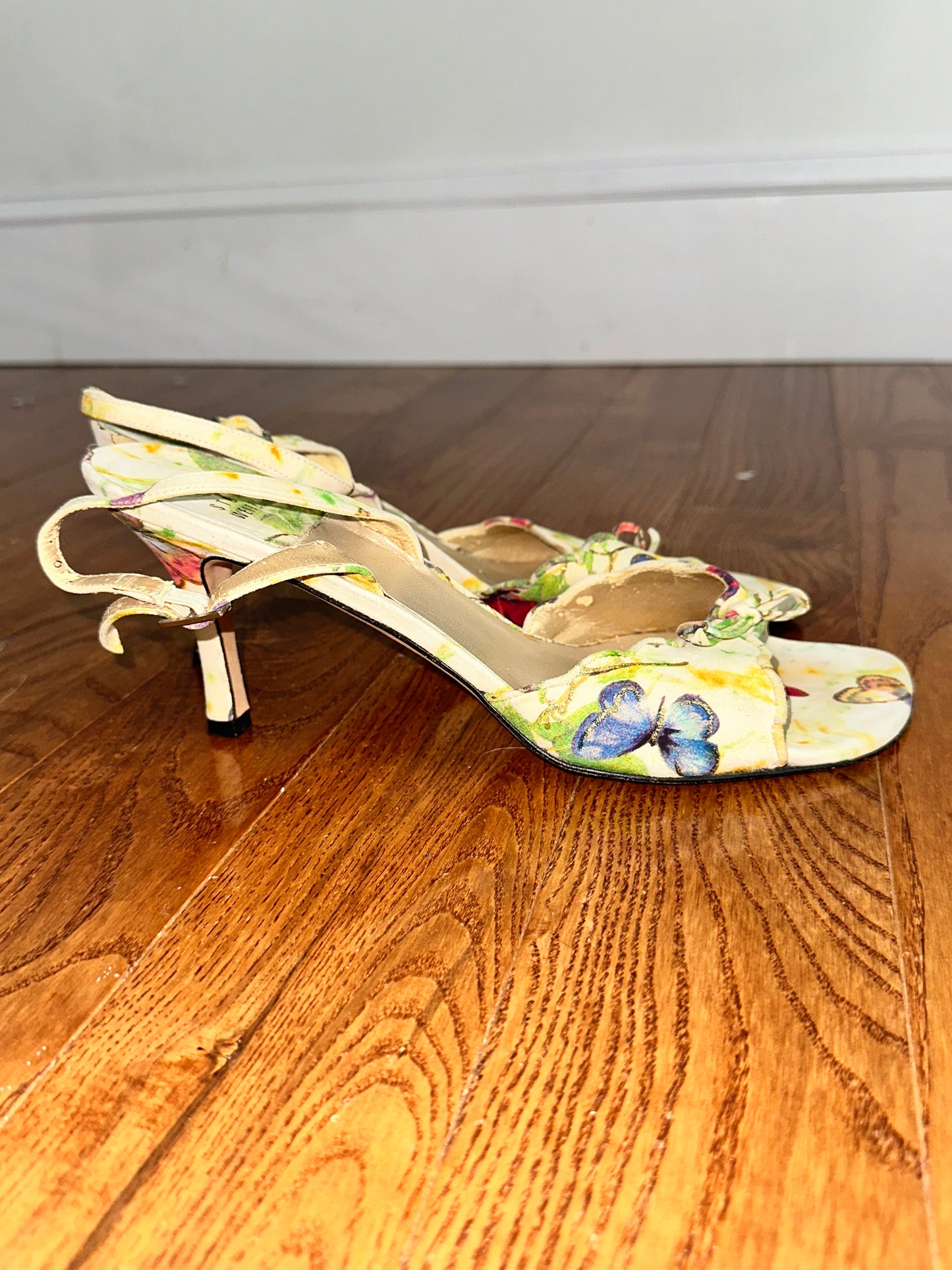 STUART WEITZMAN shimmer butterfly slingbacks 38