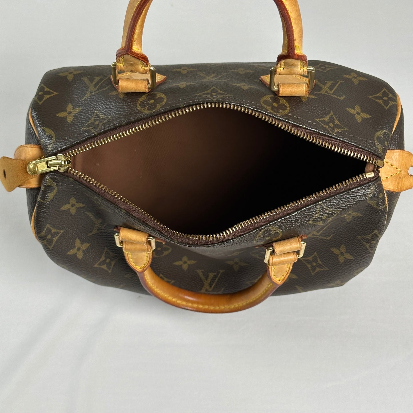 LOUIS VUITTON speedy 25