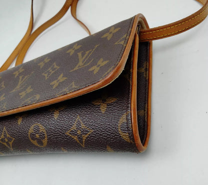 LOUIS VUITTON pochette twin GM