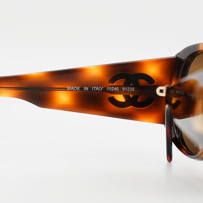 CHANEL 05246 tortoiseshell sunglasses