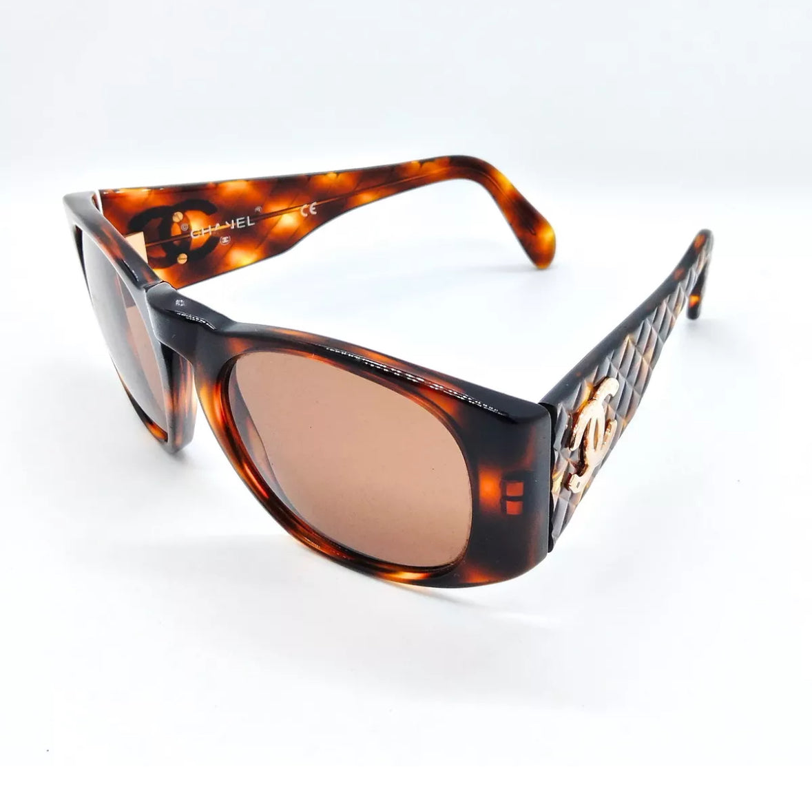 CHANEL 01450 tortoiseshell sunglasses