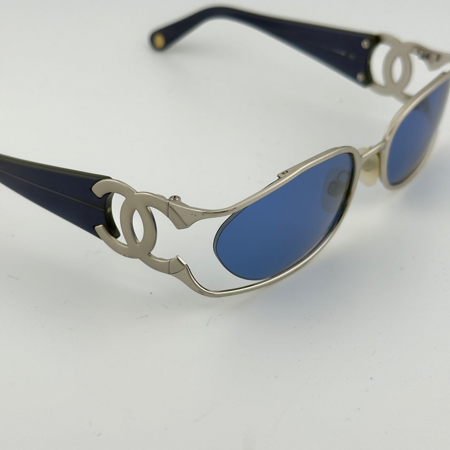 CHANEL CC blue chrome sunglasses 4023