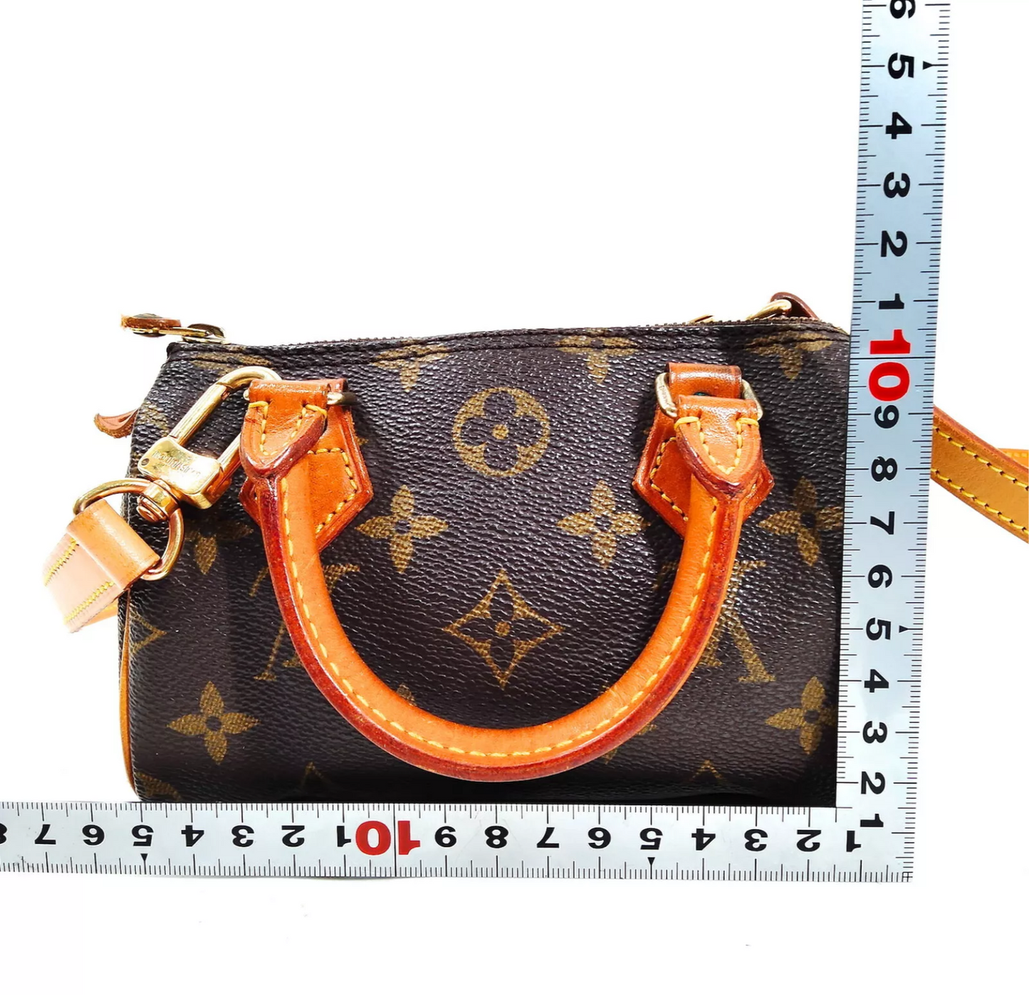 LOUIS VUITTON mini speedy with strap