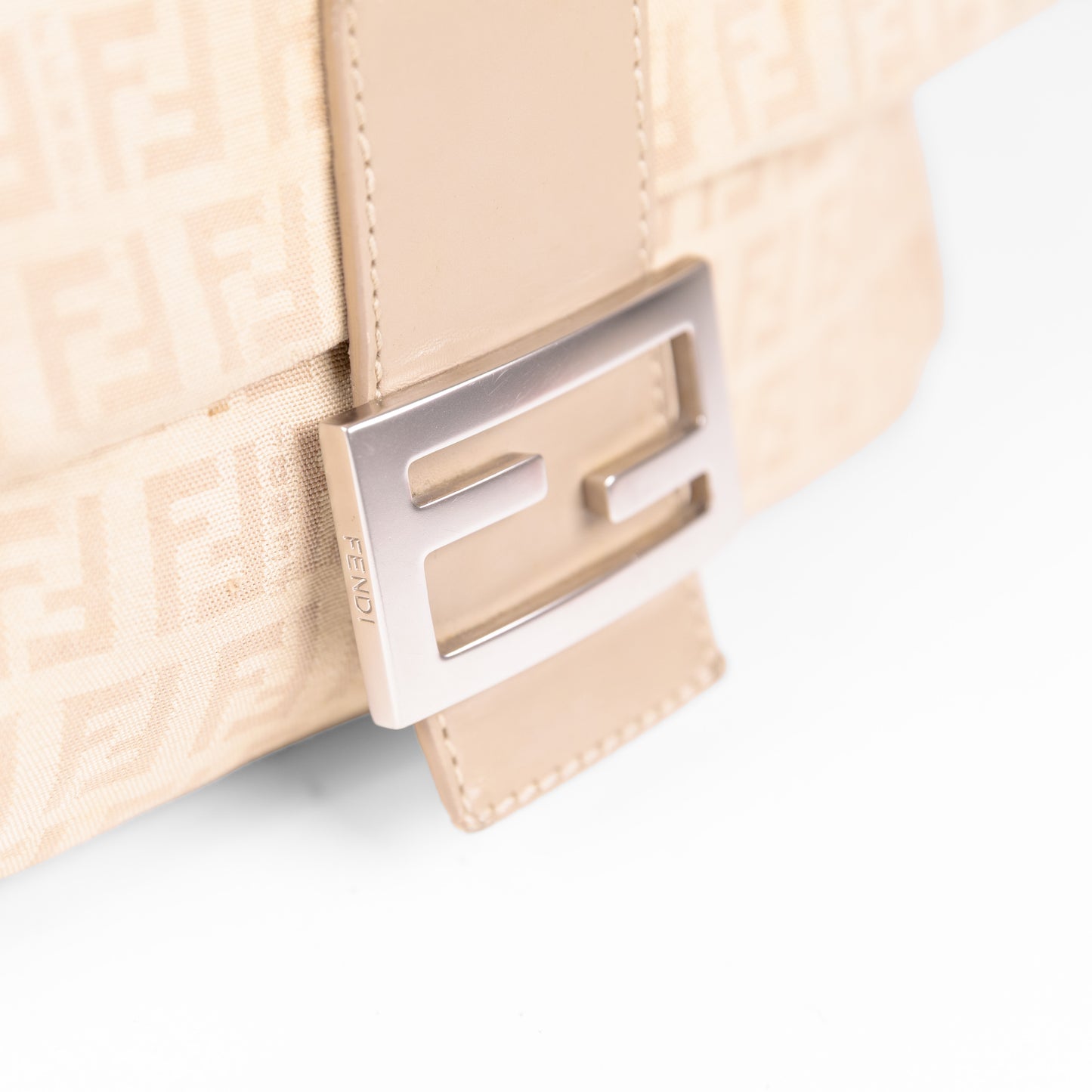 FENDI beige mamma baguette