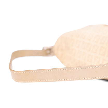FENDI beige mamma baguette
