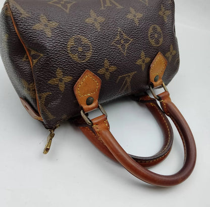 LOUIS VUITTON mini speedy