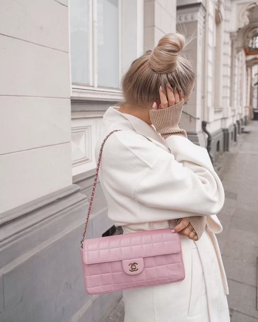 CHANEL pink chocolate bar shoulderbag