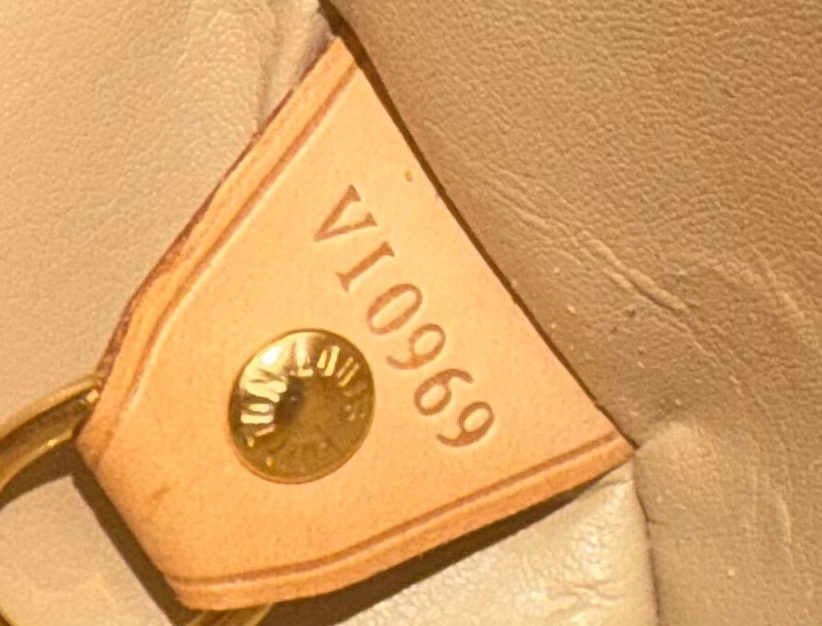 LOUIS VUITTON golden vernis bedford
