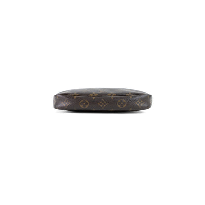 LOUIS VUITTON pochette